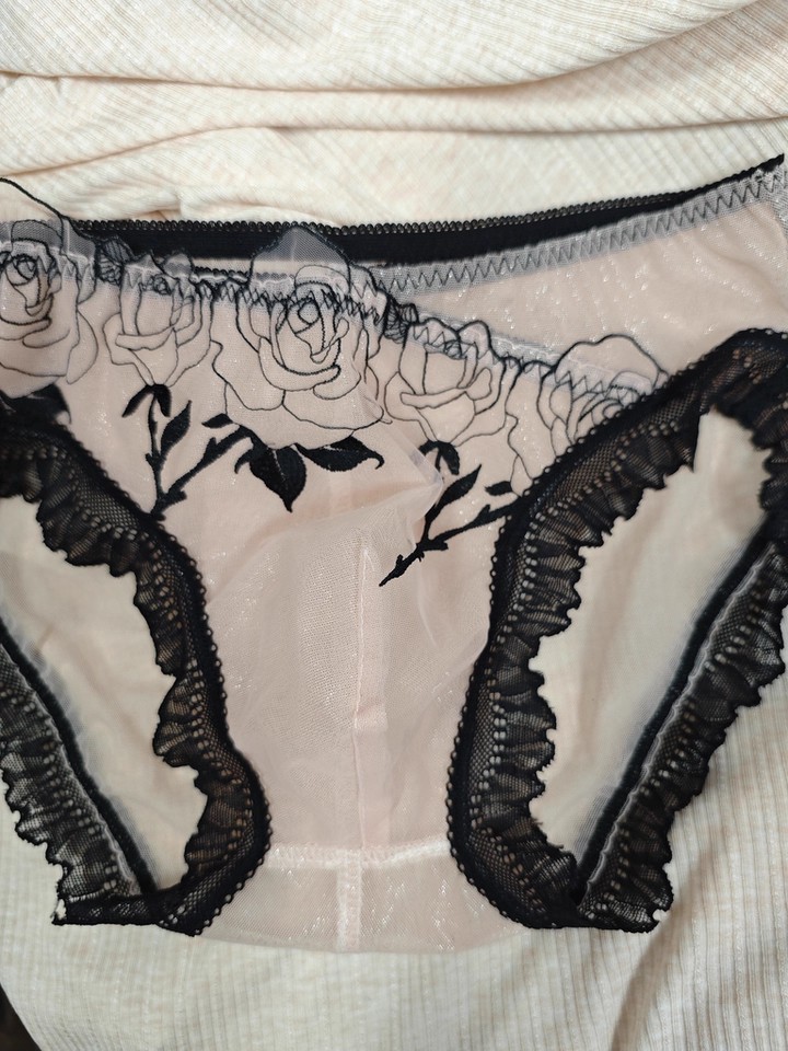 Men's Elegant Embroidery Lace  - Pouch Boxer Pouch recensione e prezzo